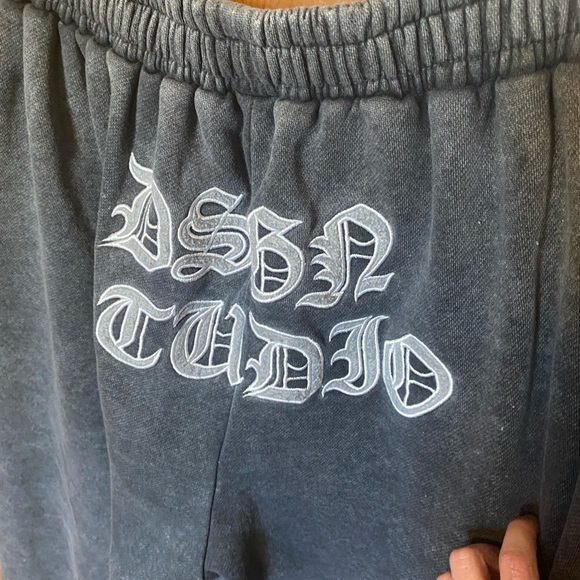 Gray Y2K Sweatpants - Picture 4 of 6